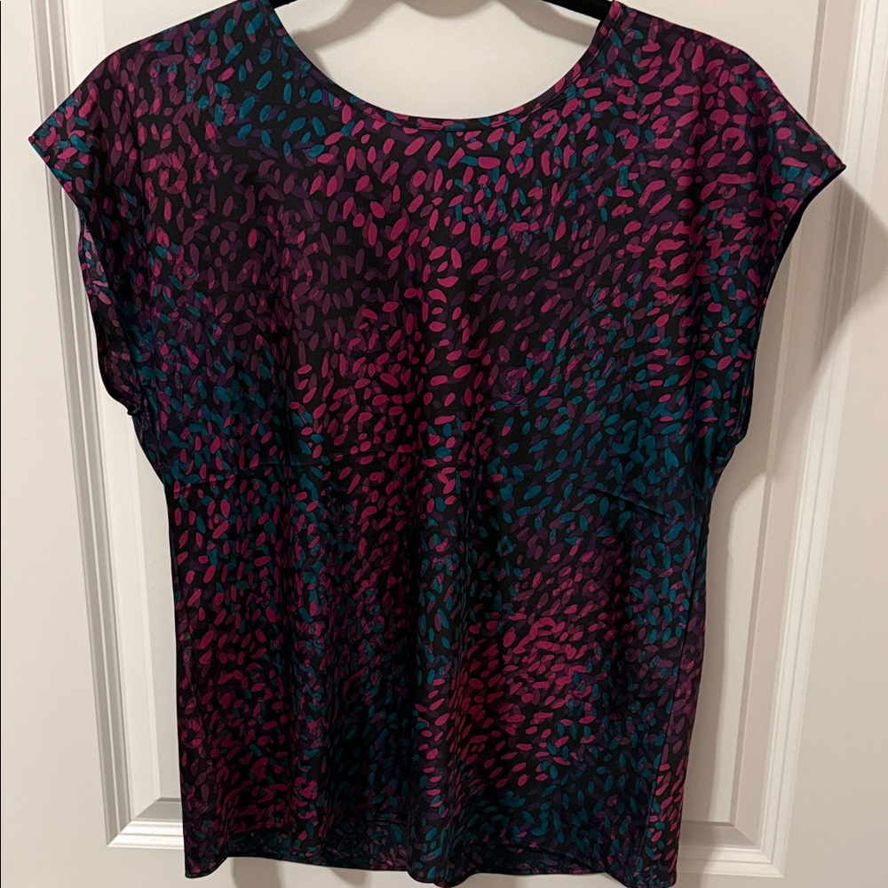 NWT Express Women's Pink and Blue Patterned Short Sleeve Top